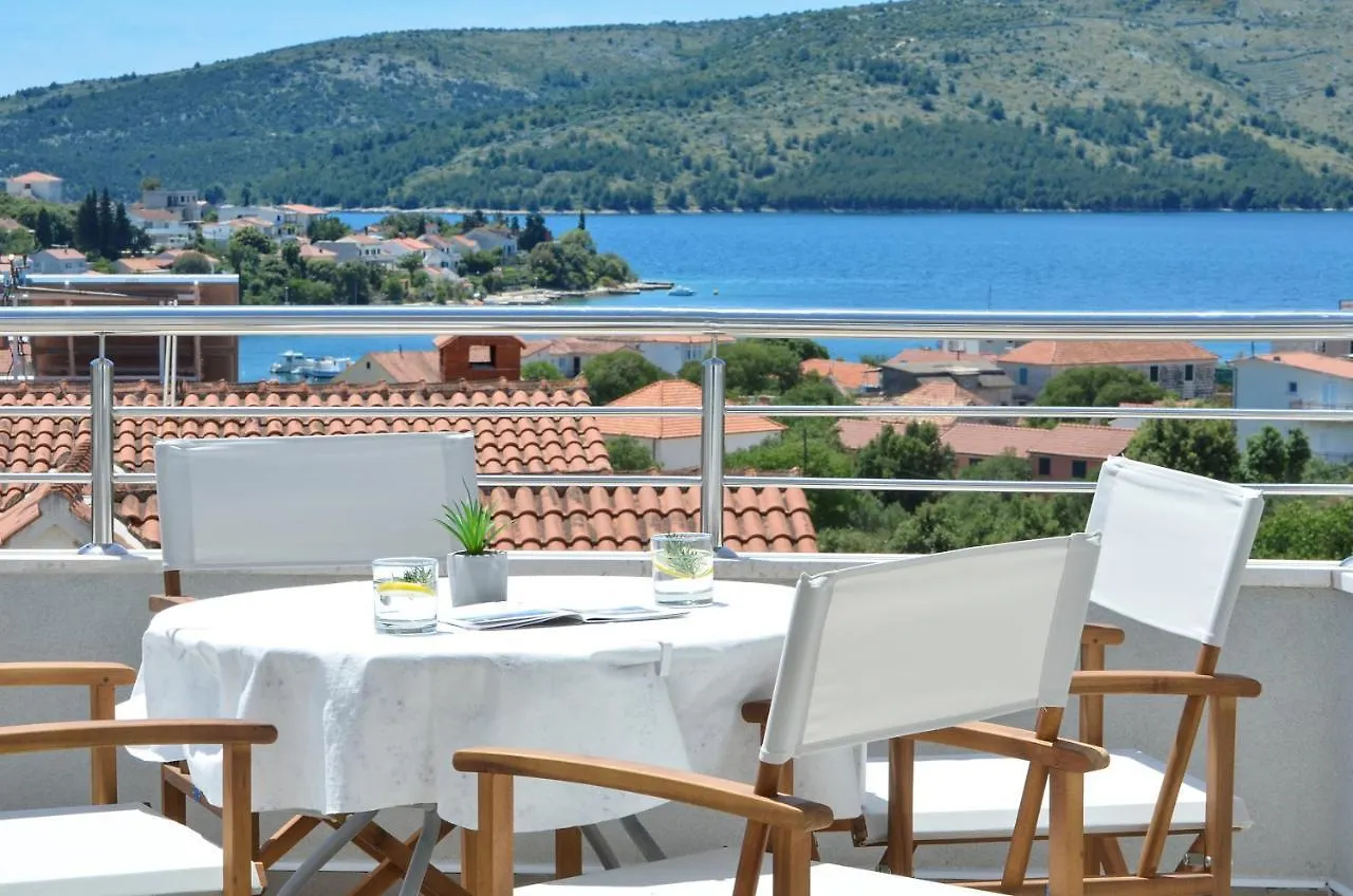 Apartments Vrania Seget Vranjica
