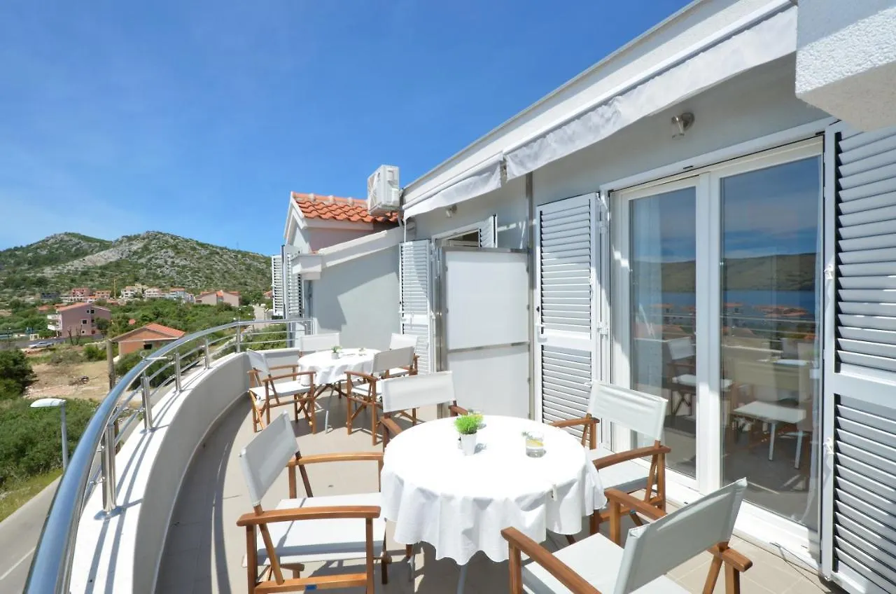 Apartments Vrania Seget Vranjica